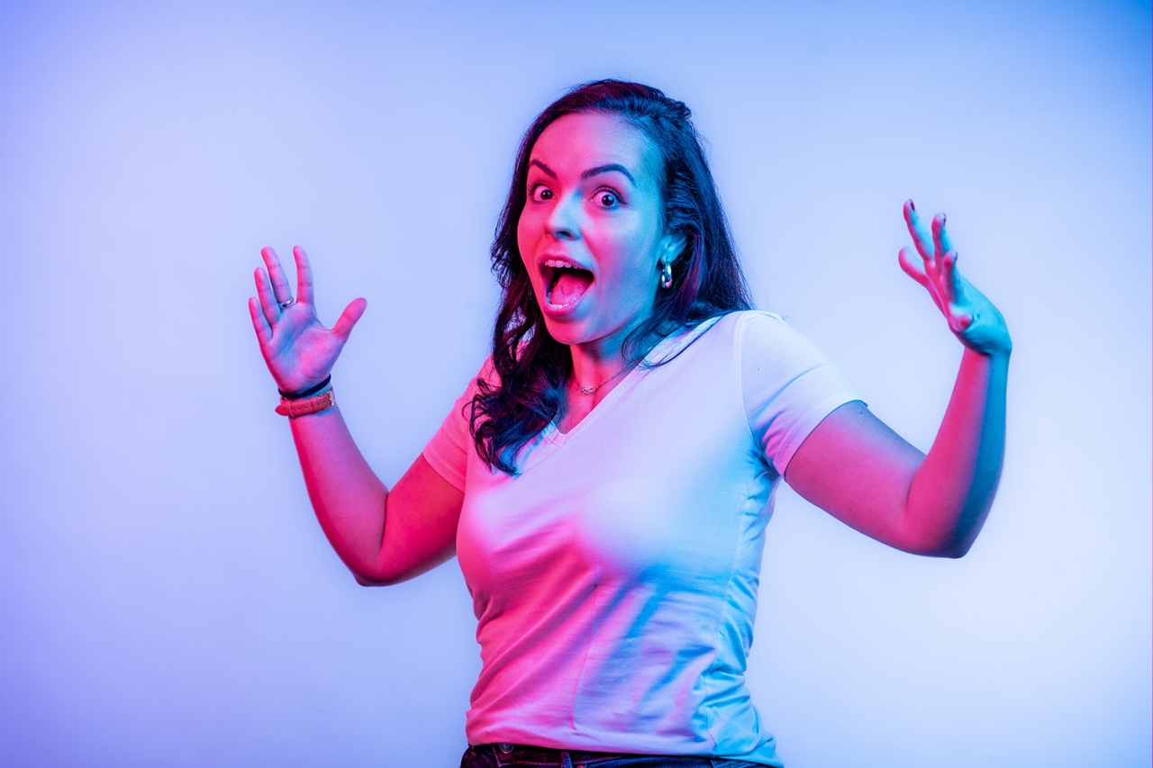 Frau ist überrascht