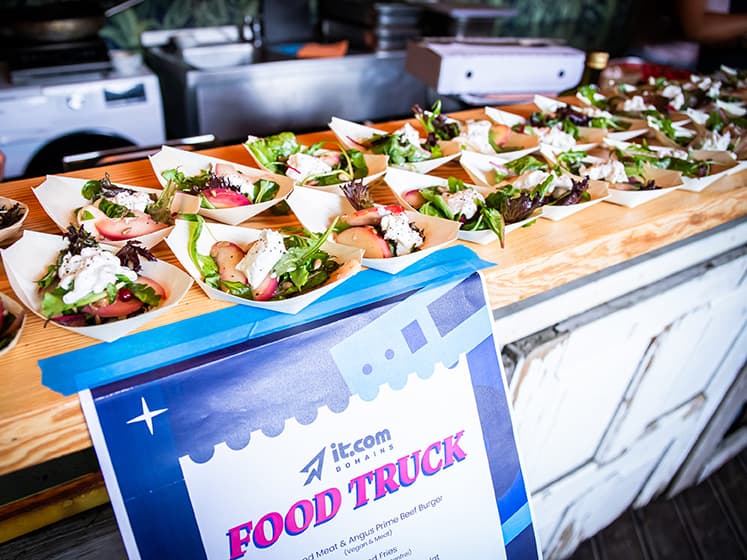 INWX-Blog_Sommerfest26-Food.webp